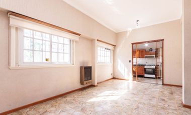 VENTA CASA 3 AMB PATIO COCHERA TERRAZA LANUS ESTE