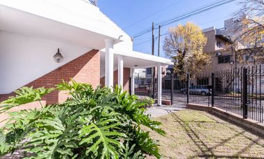 VENTA CASA 3 AMB PATIO COCHERA TERRAZA LANUS ESTE