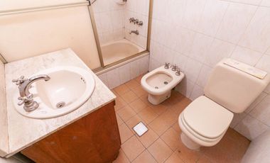 VENTA CASA 3 AMB PATIO COCHERA TERRAZA LANUS ESTE