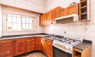 VENTA CASA 3 AMB PATIO COCHERA TERRAZA LANUS ESTE