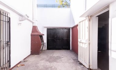 VENTA CASA 3 AMB PATIO COCHERA TERRAZA LANUS ESTE