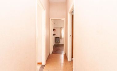 VENTA CASA 3 AMB PATIO COCHERA TERRAZA LANUS ESTE
