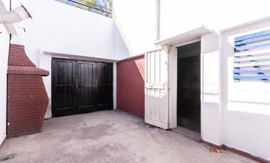 VENTA CASA 3 AMB PATIO COCHERA TERRAZA LANUS ESTE