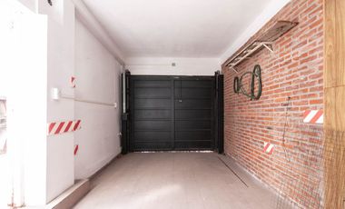 VENTA CASA 3 AMB PATIO COCHERA TERRAZA LANUS ESTE