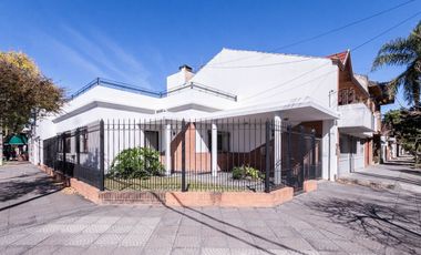 VENTA CASA 3 AMB PATIO COCHERA TERRAZA LANUS ESTE