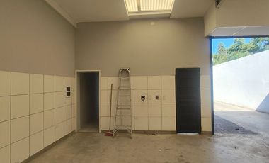 GALPÓN CON 2 NAVES Y 2 DPTO 2AMB EN VENTA DEL VISO