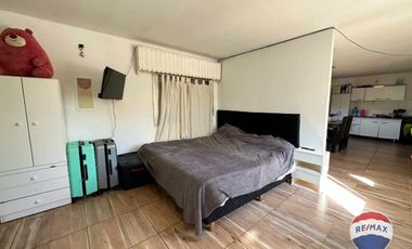 VENTA CASA EN SPEGAZZINI CON 3 LOCALES COMERCIALES