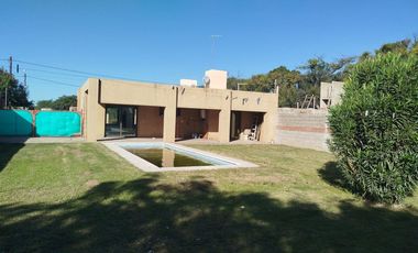 Alquiler  CASA 2 DORM, PILETA  EN COL TIROLESA