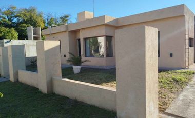 Alquiler  CASA 2 DORM, PILETA  EN COL TIROLESA