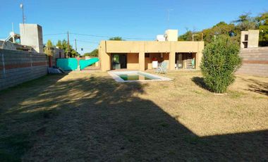 Alquiler  CASA 2 DORM, PILETA  EN COL TIROLESA