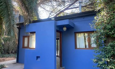 CASA EN VENTA CITY BELL 2 DORMITORIOS PILETA