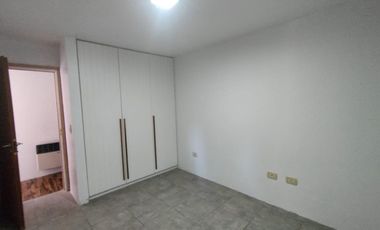 CASA EN VENTA CITY BELL 2 DORMITORIOS PILETA