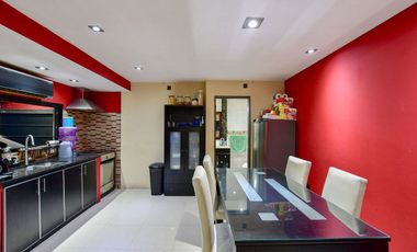 CASA EN VENTA BERISSO 4 DORMITORIOS -LOCAL-COCHERA