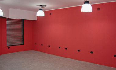CASA EN VENTA BERISSO 4 DORMITORIOS -LOCAL-COCHERA