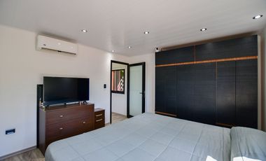 CASA EN VENTA BERISSO 4 DORMITORIOS -LOCAL-COCHERA