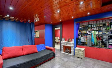CASA EN VENTA BERISSO 4 DORMITORIOS -LOCAL-COCHERA