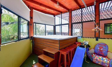 CASA EN VENTA BERISSO 4 DORMITORIOS -LOCAL-COCHERA
