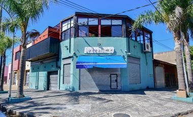 CASA EN VENTA BERISSO 4 DORMITORIOS -LOCAL-COCHERA
