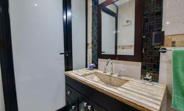 CASA EN VENTA BERISSO 4 DORMITORIOS -LOCAL-COCHERA