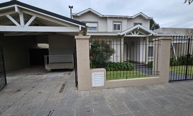 VENTA CASA 6 amb. gran jardín y pileta en Lincoln