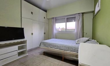 VENTA CASA 6 amb. gran jardín y pileta en Lincoln
