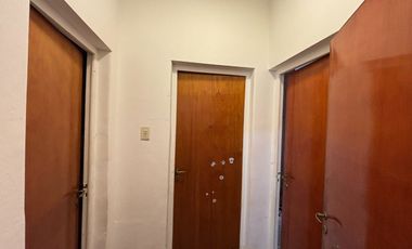 CASA EN VENTA EN BRAGADO CON PATIO Y GARAJE