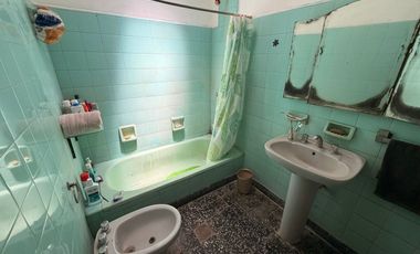 Venta Casa 3 ambientes en GRAN terreno 365 m2