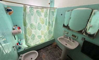 Venta Casa 3 ambientes en GRAN terreno 365 m2
