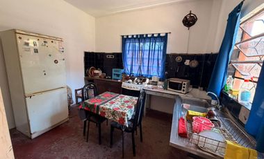 Venta Casa 3 ambientes en GRAN terreno 365 m2