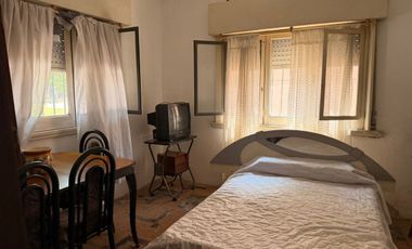 Venta Casa 3 ambientes en GRAN terreno 365 m2