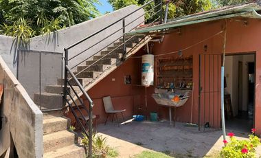 Venta Casa 3 ambientes en GRAN terreno 365 m2