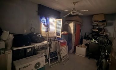 CASA 3 DORM + DEPARTAMENTO 1 DORM + GALPON