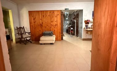 CASA 3 DORM + DEPARTAMENTO 1 DORM + GALPON