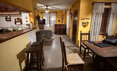 CASA 3 DORM + DEPARTAMENTO 1 DORM + GALPON