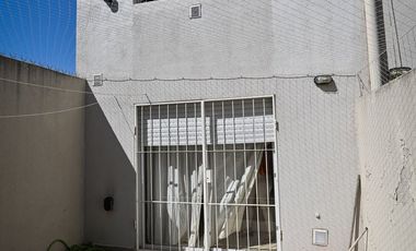 DEPTO EN VENTA C/COCHERA Y PATIO CENTRO II