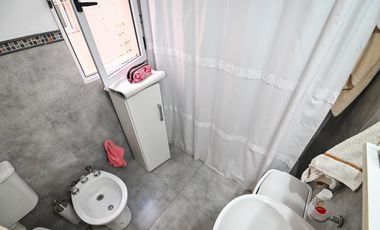 DEPTO EN VENTA C/COCHERA Y PATIO CENTRO II