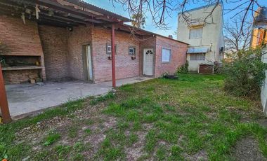 CASA 2 DORM  ZONA GRANJA DE ESMERALDA