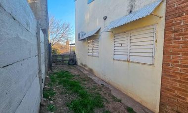 CASA 2 DORM  ZONA GRANJA DE ESMERALDA