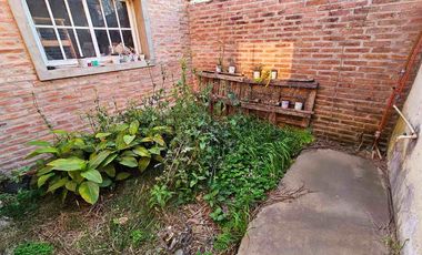 CASA 2 DORM  ZONA GRANJA DE ESMERALDA