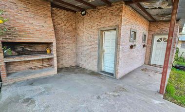 CASA 2 DORM  ZONA GRANJA DE ESMERALDA
