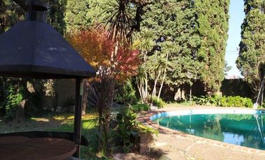 VENTA DE CASA QUINTA 7 AMBIENTES F.VARELA