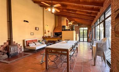 VENTA DE CASA QUINTA 7 AMBIENTES F.VARELA