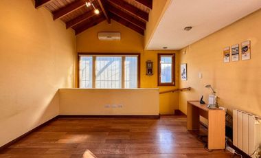 VENTA DE CASA QUINTA 7 AMBIENTES F.VARELA