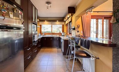VENTA DE CASA QUINTA 7 AMBIENTES F.VARELA