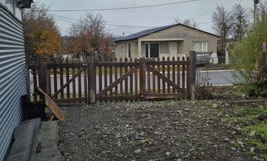 Venta Casa en Tolhuin con Galpon