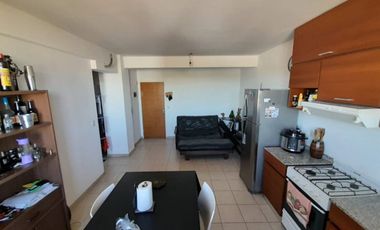 DEPARTAMENTO 2 AMBIENTES CON COCHERA