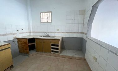 CASA ALQUILER MORON SUR 3 AMBIENTES