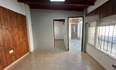 CASA ALQUILER MORON SUR 3 AMBIENTES