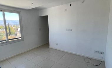 REMAX VENDIMIA ALQUILA DEPTO EN GODOY CRUZ
