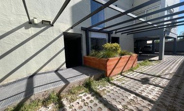 REMAX VENDIMIA ALQUILA DEPTO EN GODOY CRUZ